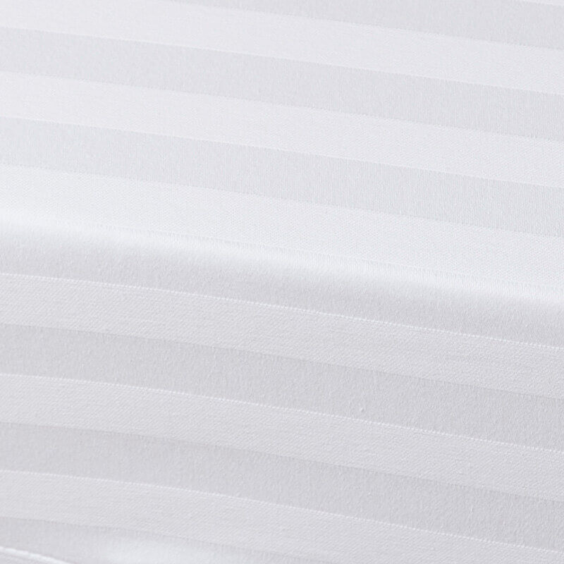 Capa de colchão de cetim meio trabalhado até 25 cm de espessura