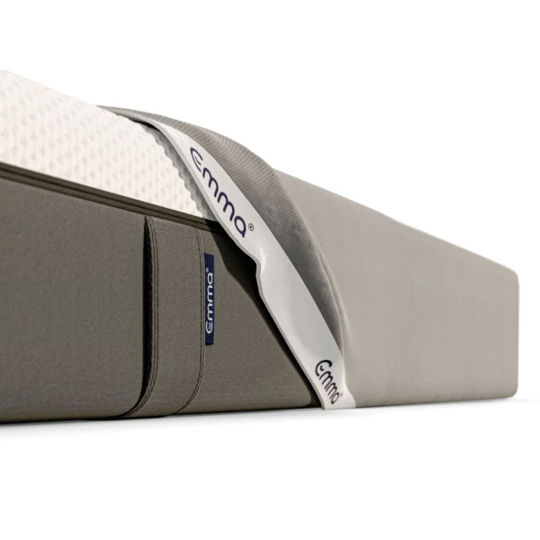 Protège-matelas Emma antibactérien, respirant et imperméable.