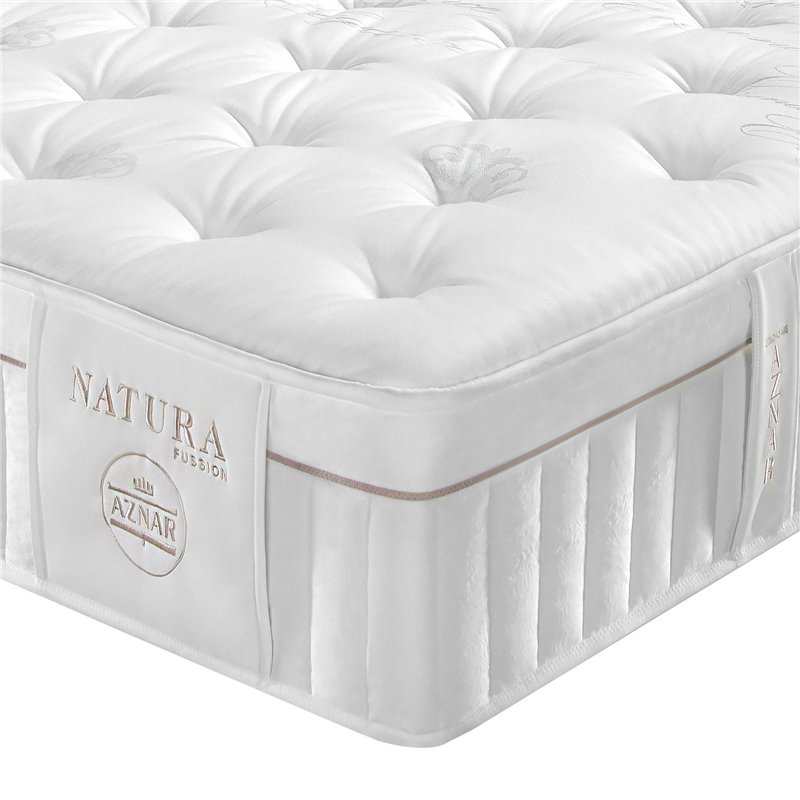 Colchão Natura Fusion com molas ensacadas e 100% látex.